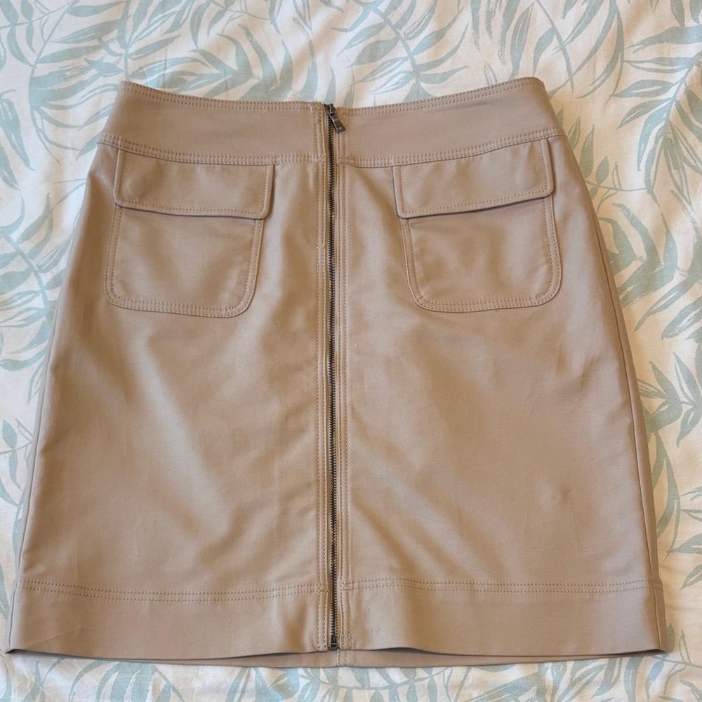 Ann Taylor Beige Pencil Skirt with Pockets & Zipper Detail